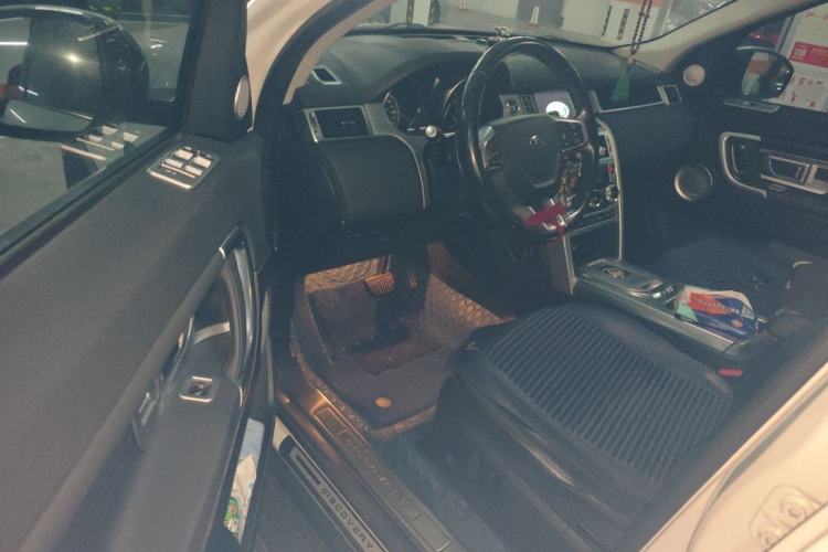 Used Land Rover Discovery Sport 2019 240 PS SE Version China VI Standard Driver Seat