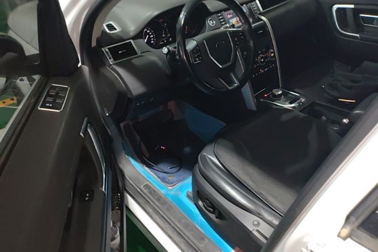 Used Land Rover Discovery Sport 2019 240 PS SE Version China VI Standard Driver Seat