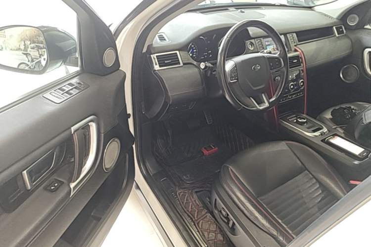 Used Land Rover Discovery Sport 2019 240 PS SE Dynamic Version China VI Standard Driver Seat