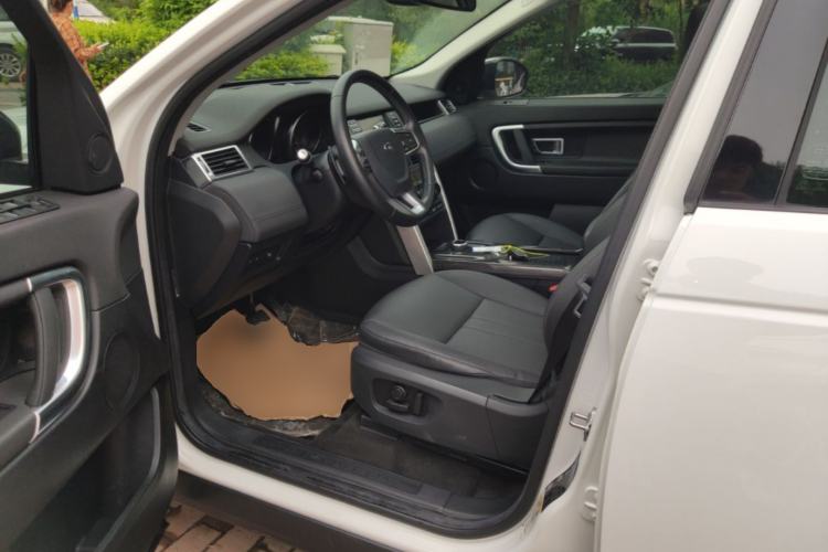 Used Land Rover Discovery Sport 2019 240 PS SE Version China VI Standard Driver Seat