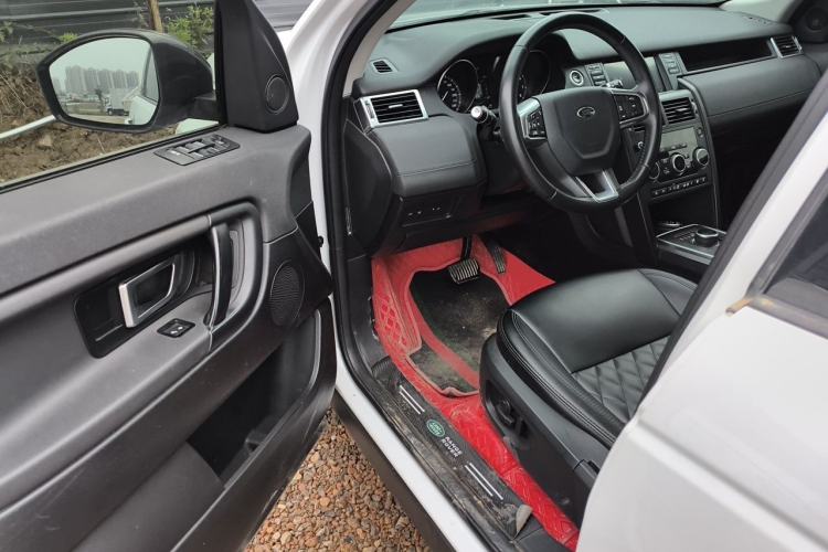 Used Land Rover Discovery Sport 2019 240 PS PURE Edition China VI Standard Driver Seat
