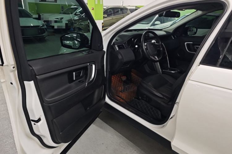 Used Land Rover Discovery Sport 2019 240 PS SE Version China VI Standard Driver Seat