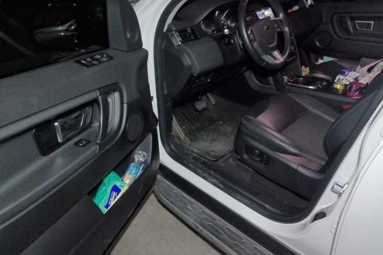 Used Land Rover Discovery Sport 2019 200PS PURE Edition China VI Standard Driver Seat