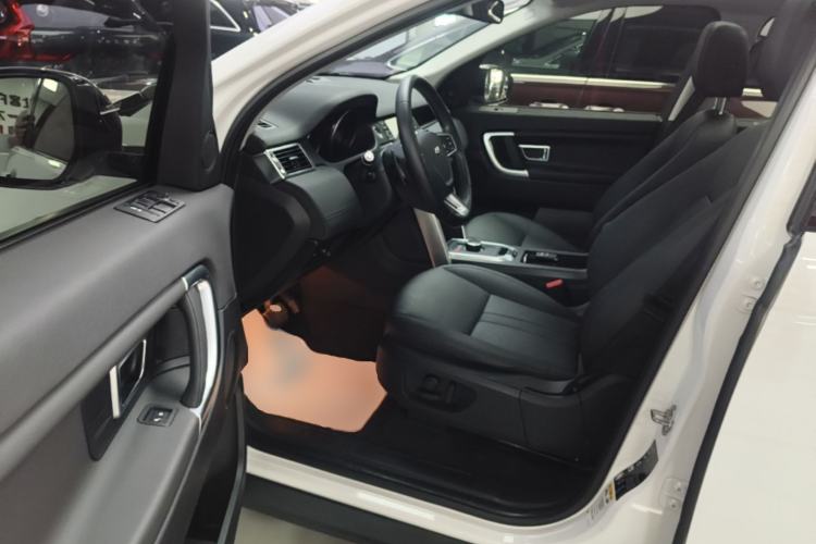 Used Land Rover Discovery Sport 2019 240 PS SE Version China VI Standard Driver Seat