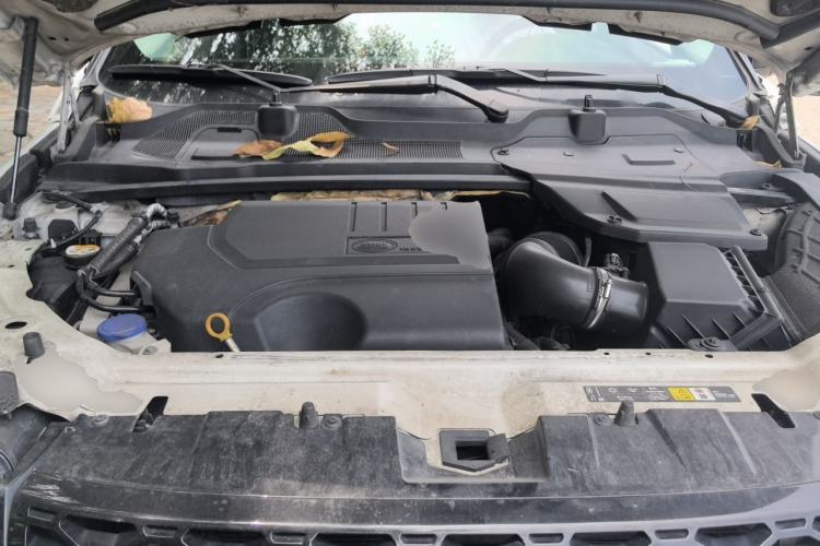 Used Land Rover Discovery Sport 2019 200PS PURE Edition China V Standard Engine Bay