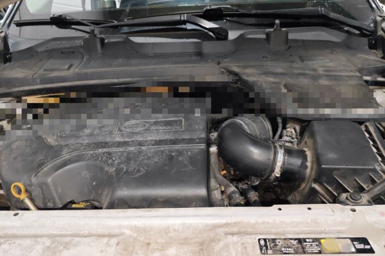 Used Land Rover Discovery Sport 2019 240 PS PURE Edition China V Standard Engine Bay