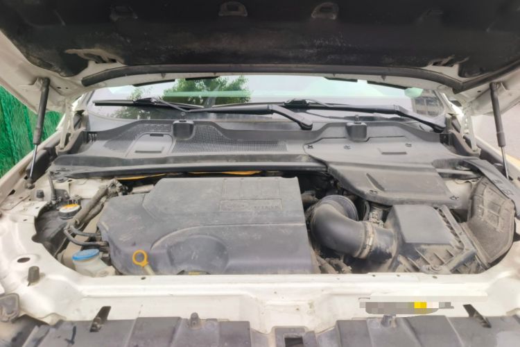 Used Land Rover Discovery Sport 2019 240 PS PURE Edition China VI Standard Engine Bay