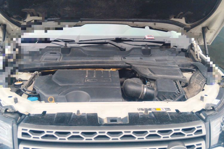 Used Land Rover Discovery Sport 2019 240 PS SE Version China V Standard Engine Bay