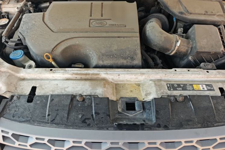 Used Land Rover Discovery Sport 2019 200PS PURE Edition China V Standard Engine Bay