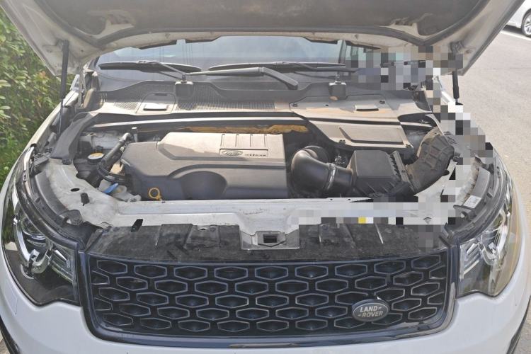 Used Land Rover Discovery Sport 2019 240 PS SE Dynamic Version China V Standard Engine Bay