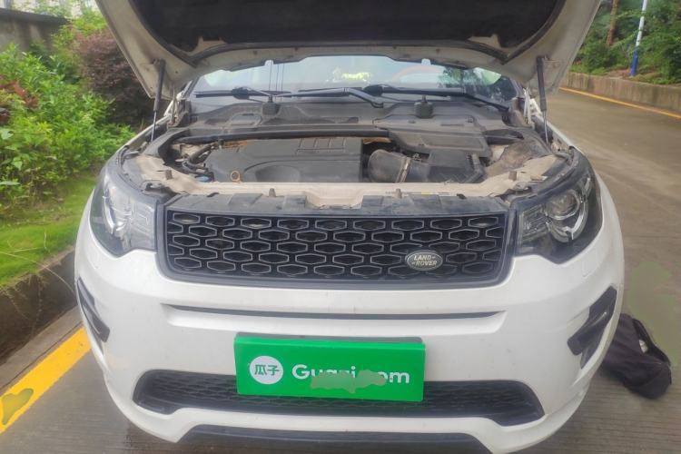 Used Land Rover Discovery Sport 2019 240 PS SE Dynamic Version China V Standard Engine Bay