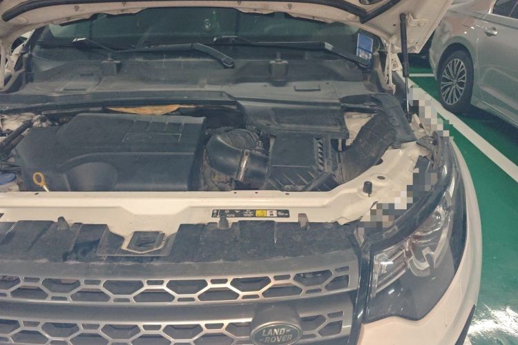 Used Land Rover Discovery Sport 2019 240 PS SE Version China VI Standard Engine Bay Left