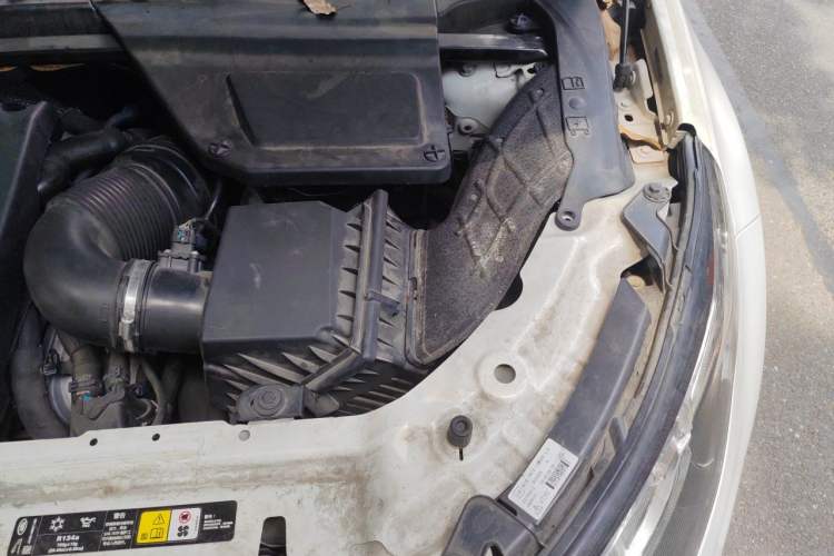 Used Land Rover Discovery Sport 2019 240 PS HSE Version China VI Standard Engine Bay Left