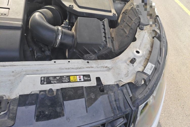 Used Land Rover Discovery Sport 2019 240 PS SE Dynamic Version China V Standard Engine Bay Left