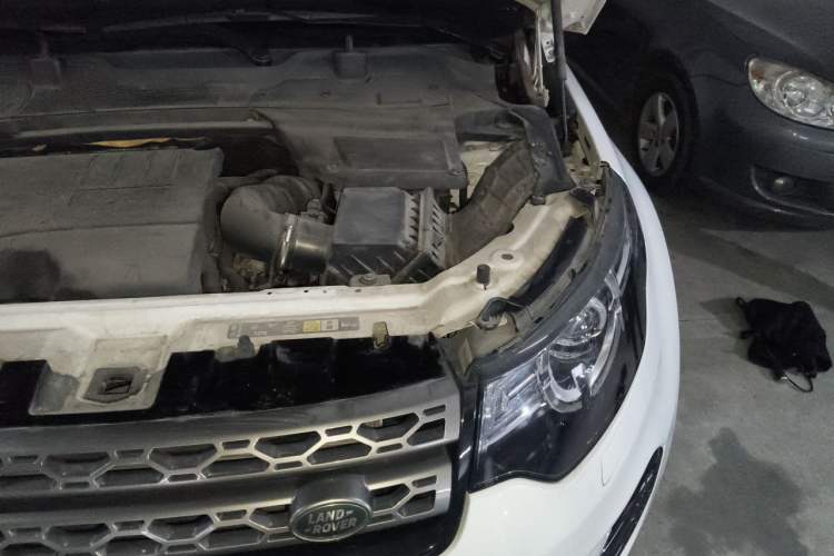 Used Land Rover Discovery Sport 2019 240 PS SE Version China V Standard Engine Bay Left
