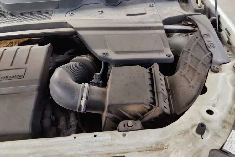 Used Land Rover Discovery Sport 2019 200PS PURE Edition China VI Standard Engine Bay Left
