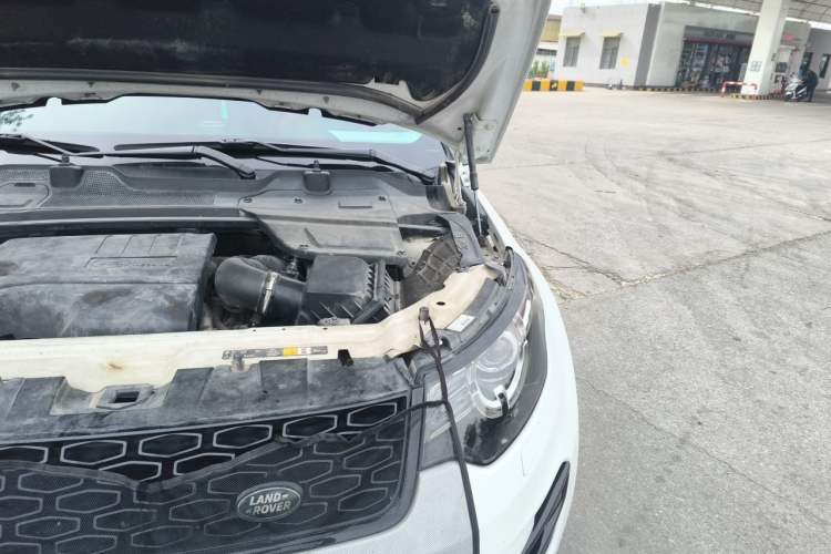 Used Land Rover Discovery Sport 2019 240 PS SE Version China VI Standard Engine Bay Left
