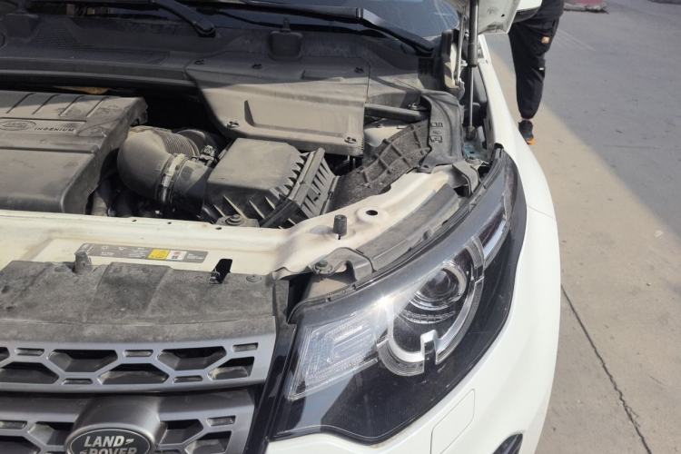 Used Land Rover Discovery Sport 2019 240 PS SE Version China V Standard Engine Bay Left