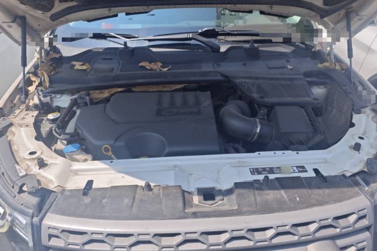 Used Land Rover Discovery Sport 2019 240 PS PURE Edition China VI Standard Engine Bay