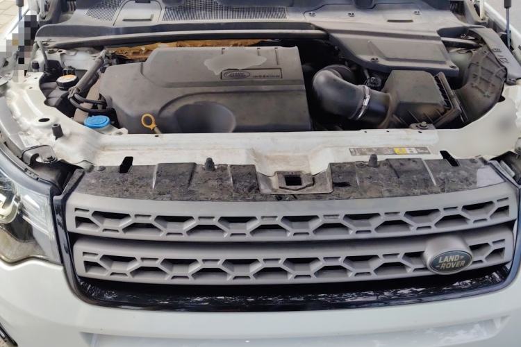 Used Land Rover Discovery Sport 2019 200PS PURE Edition China VI Standard Engine Bay