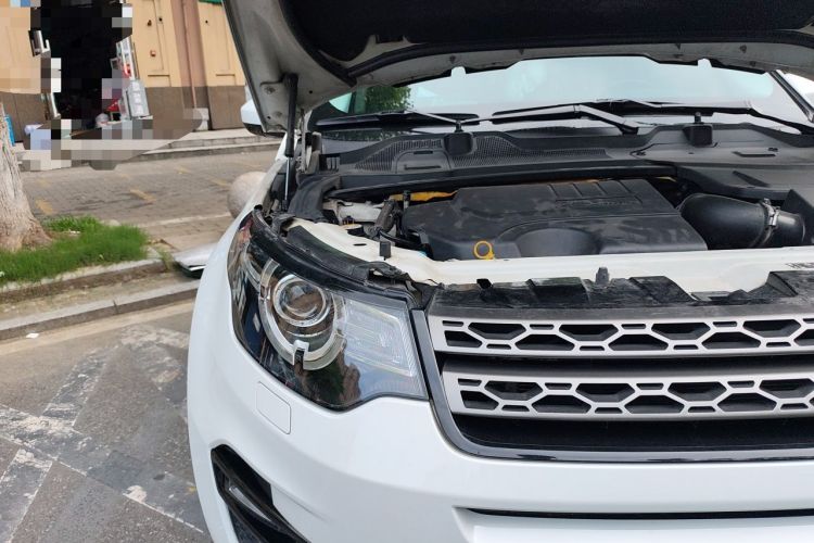 Used Land Rover Discovery Sport 2019 240 PS SE Version China VI Standard Engine Bay Right