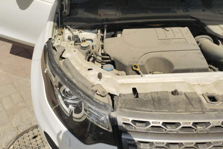 Used Land Rover Discovery Sport 2019 240 PS SE Version China VI Standard Engine Bay Right