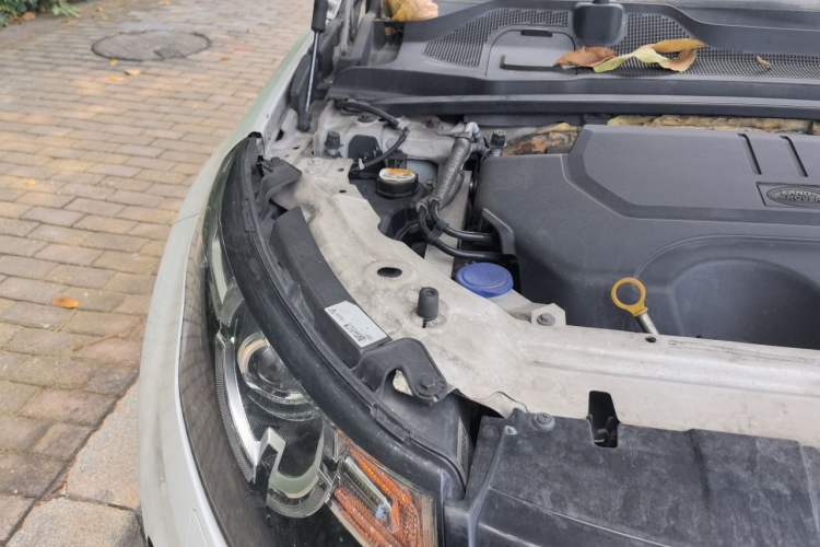 Used Land Rover Discovery Sport 2019 200PS PURE Edition China V Standard Engine Bay Right