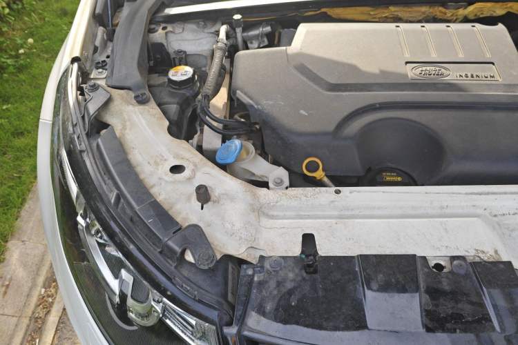 Used Land Rover Discovery Sport 2019 240 PS SE Dynamic Version China V Standard Engine Bay Right