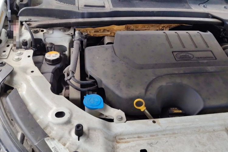 Used Land Rover Discovery Sport 2019 200PS PURE Edition China VI Standard Engine Bay Right