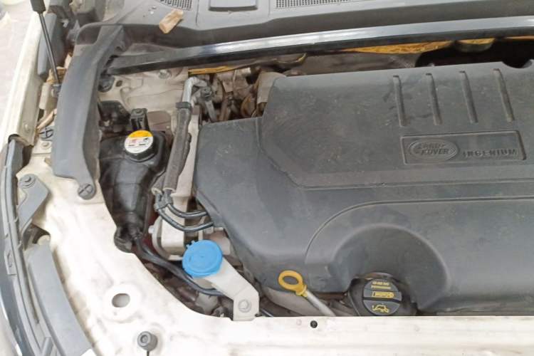 Used Land Rover Discovery Sport 2019 240 PS SE Version China V Standard Engine Bay Right