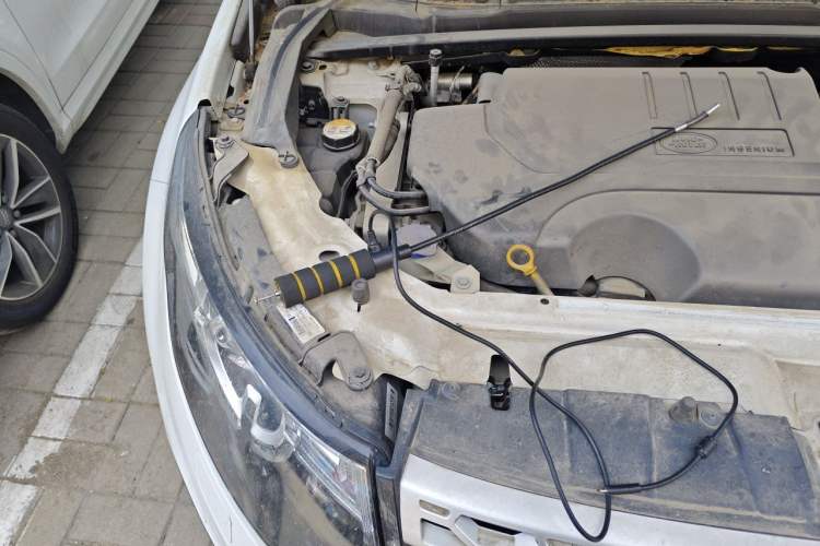 Used Land Rover Discovery Sport 2019 240 PS HSE Version China VI Standard Engine Bay Right