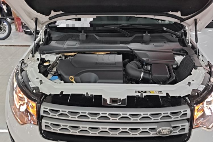 Used Land Rover Discovery Sport 2019 200PS PURE Edition China VI Standard Engine Bay