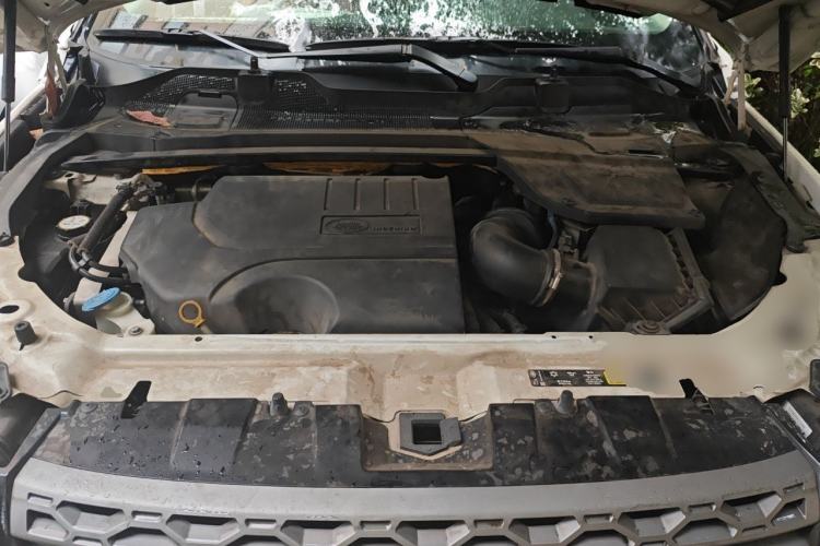 Used Land Rover Discovery Sport 2019 240 PS PURE Edition China V Standard Engine Bay