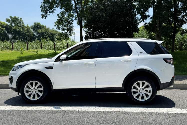 Used Land Rover Discovery Sport 2019 240 PS SE Version China VI Standard Exterior 2
