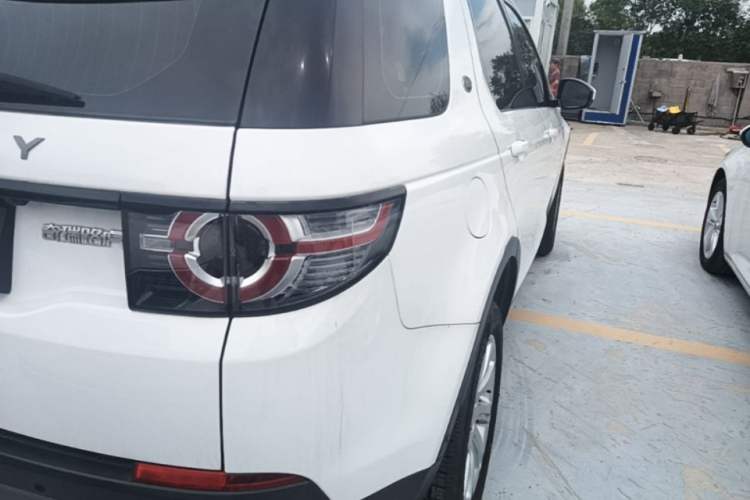 Used Land Rover Discovery Sport 2019 240 PS SE Version China V Standard Exterior 3