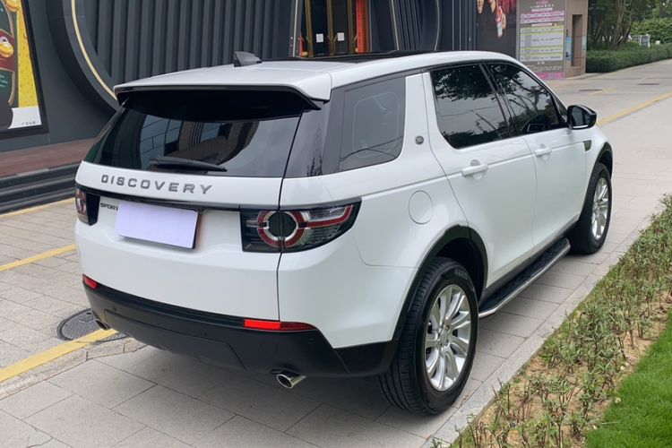 Used Land Rover Discovery Sport 2019 240 PS PURE Edition China VI Standard Exterior 3