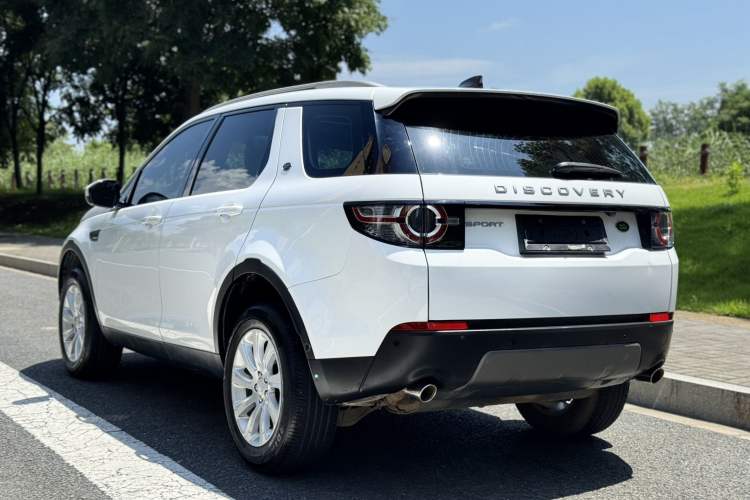 Used Land Rover Discovery Sport 2019 240 PS SE Version China VI Standard Exterior 3