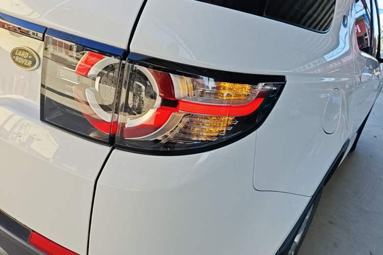 Used Land Rover Discovery Sport 2019 240 PS SE Version China V Standard Exterior 3