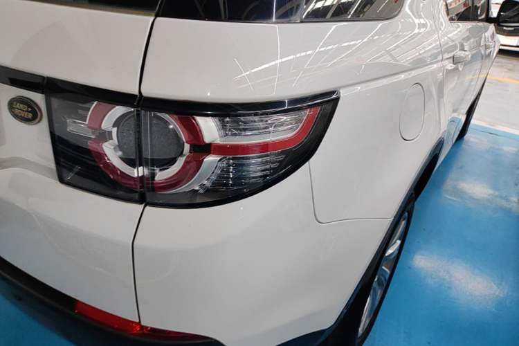 Used Land Rover Discovery Sport 2019 240 PS SE Version China V Standard Exterior 3