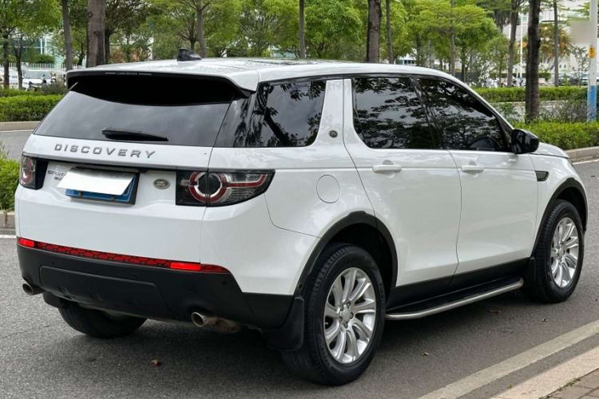 Used Land Rover Discovery Sport 2019 240 PS PURE Edition China VI Standard Exterior 4