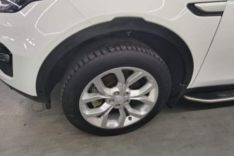Used Land Rover Discovery Sport 2019 240 PS HSE Version China VI Standard Exterior 4