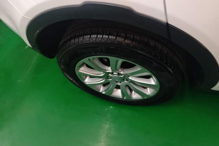 Used Land Rover Discovery Sport 2019 240 PS SE Version China VI Standard Exterior 5