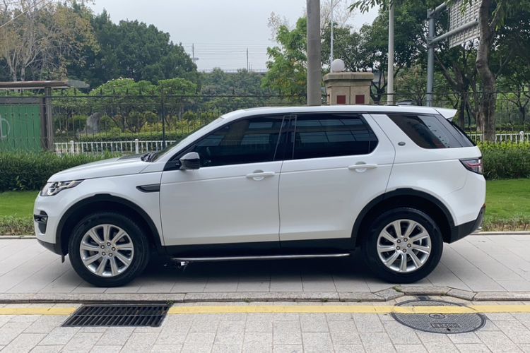 Used Land Rover Discovery Sport 2019 240 PS PURE Edition China VI Standard Exterior 5