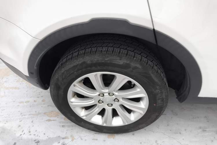 Used Land Rover Discovery Sport 2019 240 PS SE Version China V Standard Exterior 5