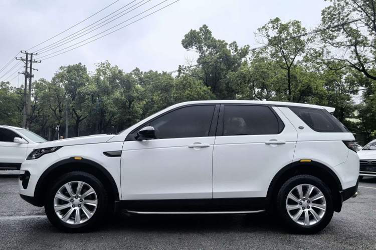 Used Land Rover Discovery Sport 2019 240 PS PURE Edition China V Standard Exterior 7