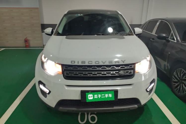 Used Land Rover Discovery Sport 2019 240 PS SE Version China VI Standard Front