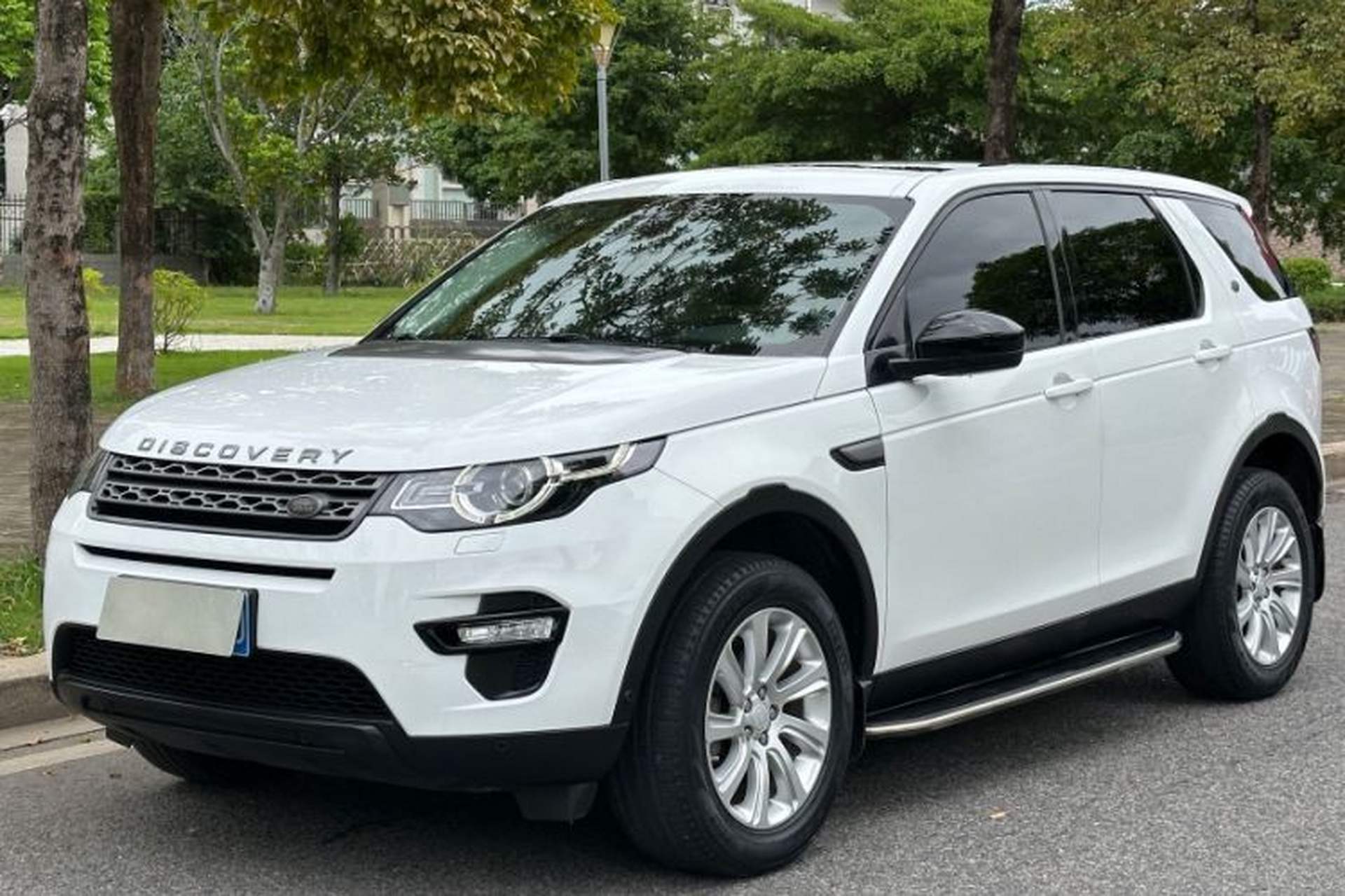Used Land Rover Discovery Sport 2019 240 PS PURE Edition China VI Standard Front Left 45 Deg