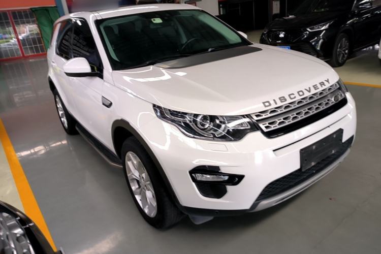 Used Land Rover Discovery Sport 2019 240 PS HSE Version China VI Standard Front Right 45 Deg