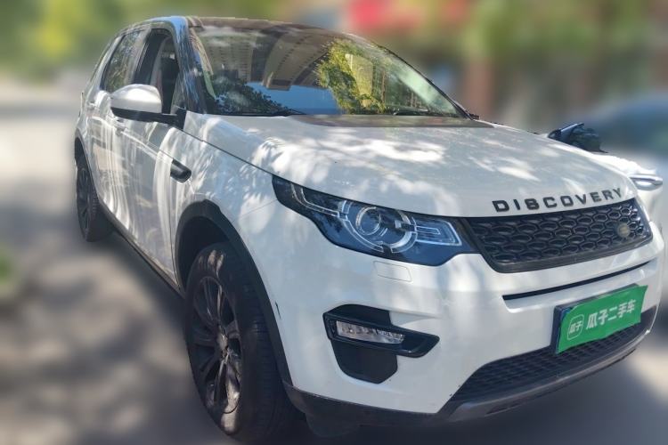 Used Land Rover Discovery Sport 2019 240 PS SE Version China VI Standard Front Right 45 Deg