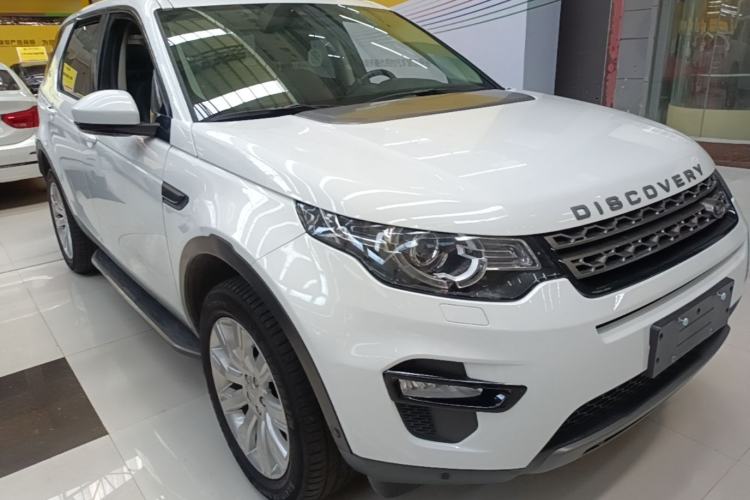 Used Land Rover Discovery Sport 2019 240 PS SE Version China VI Standard Front Right 45 Deg